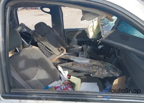 2003 Chevrolet Avalanche 1500 из США, поврежденный, VIN 3GNEC13TX3G200447